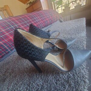 LAMB gunmetal and blue heels size 7.5